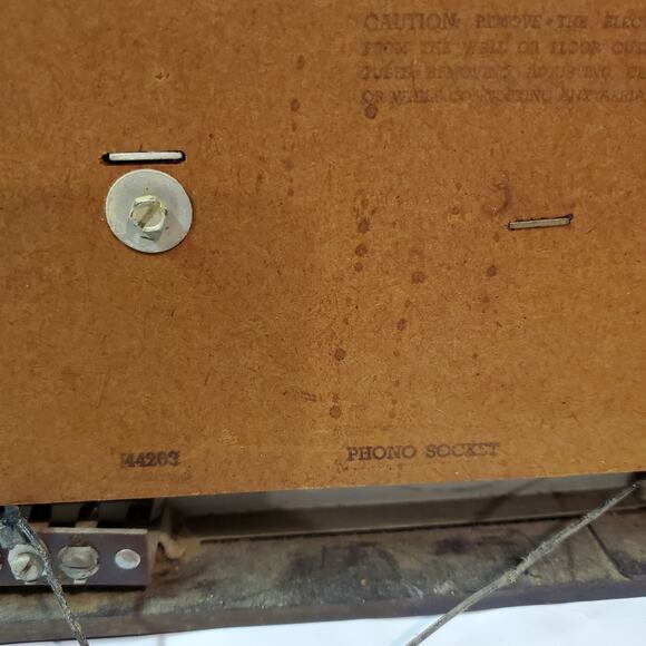 Vintage Radio - Still Hotter Than Your Tinder Date - Picture 4 of 12